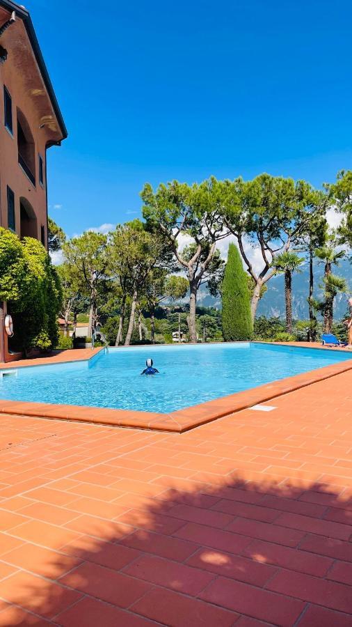 Lake View, Swimming Pool, Tennis Court And Private Parking Mezzegra Eksteriør bilde
